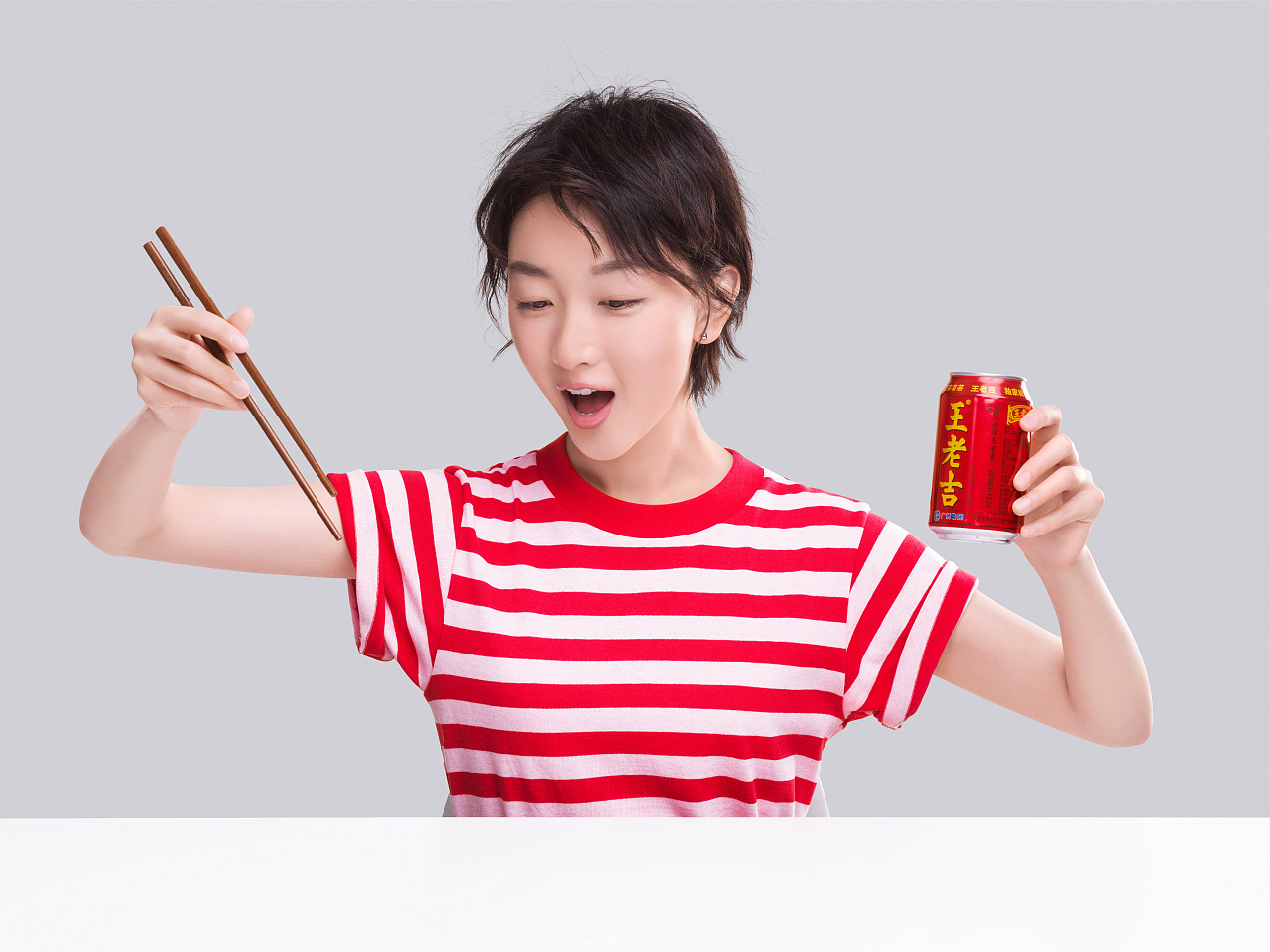 周冬雨王老吉代言