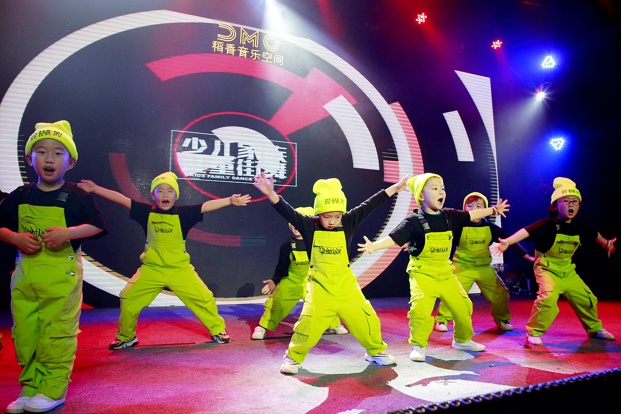南京KidsFamily少儿街舞｜九周年少儿家族街舞超级公演（图ZMjA1MDU1ODY0） - 人文/纪实摄影 - 站酷设计师KidsFamily街舞原创素材 - 站酷ZCOOL