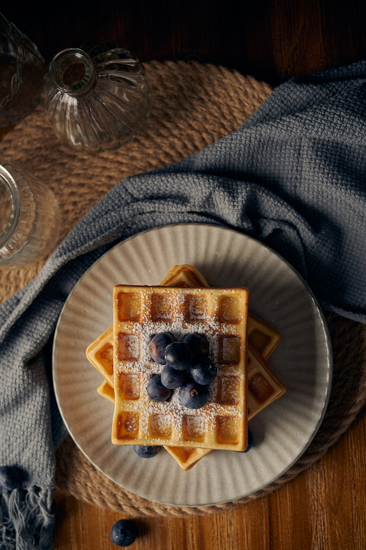 【美食摄影】蜂蜜蓝莓华夫饼（图ZMjA4MDI3NjU2） - 产品摄影 - 站酷设计师JyCando原创素材 - 站酷ZCOOL