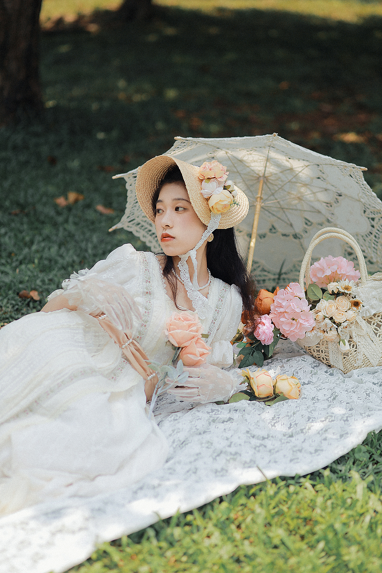 春日无事 只为花忙 法式复古少女写真