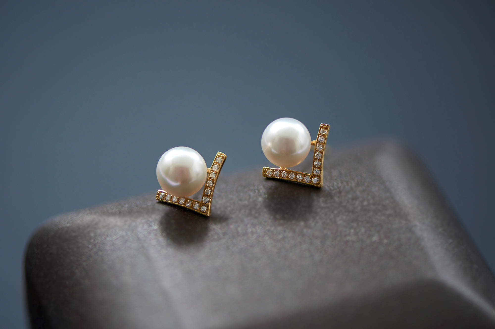 欧美时尚个性INS风双层珍珠锆石镶嵌C形耳圈18K金不锈钢耳饰耳钉-阿里巴巴