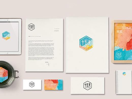 十五天蜂蜜品牌及包裝設計（個人主頁-ZMzY2MTUyOTY=） - 品牌 - 站酷設計師iadsee原創(chuàng)素材 - 站酷ZCOOL