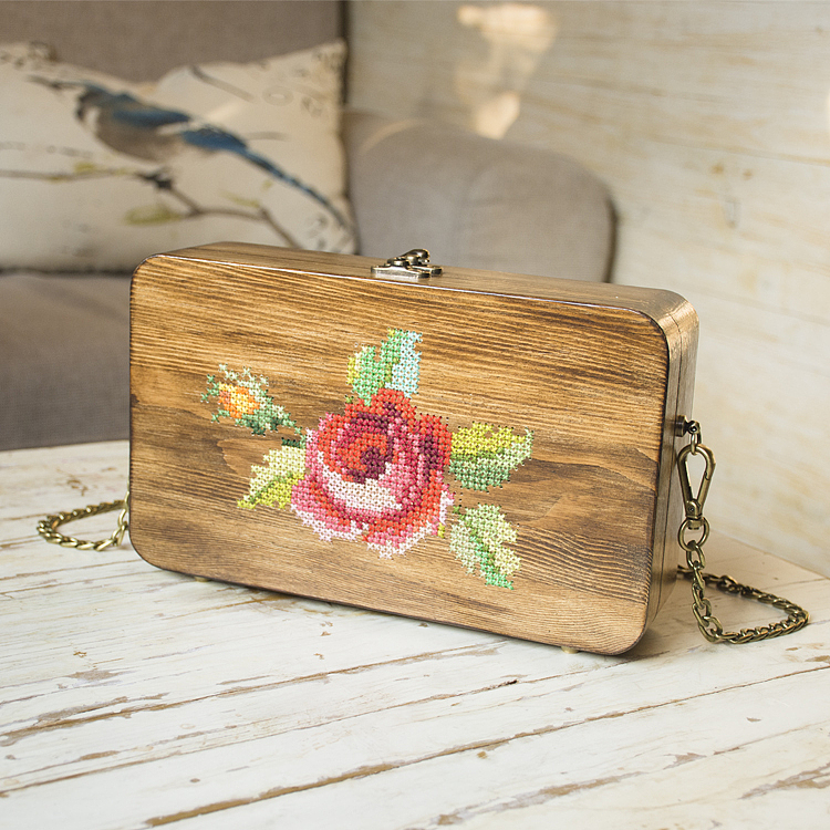 原创设计手工包 木头刺绣包包 刺绣包（图ZODA4ODM1MjQ=） - 其他手工艺 - 站酷设计师花时间手艺馆原创素材 - 站酷ZCOOL