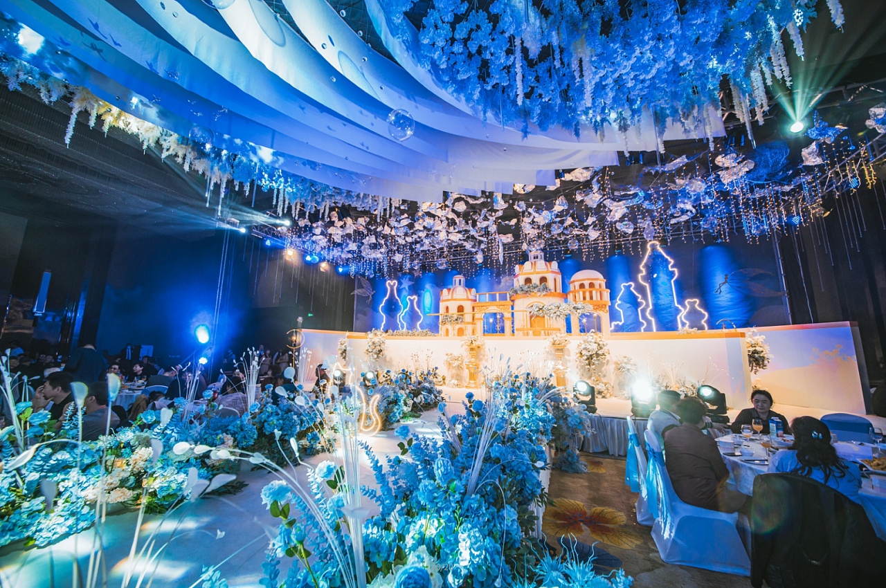 蓝色梦幻城堡婚礼设计|空间|舞台美术|_小鱼干儿 - 原创作品 - 站酷
