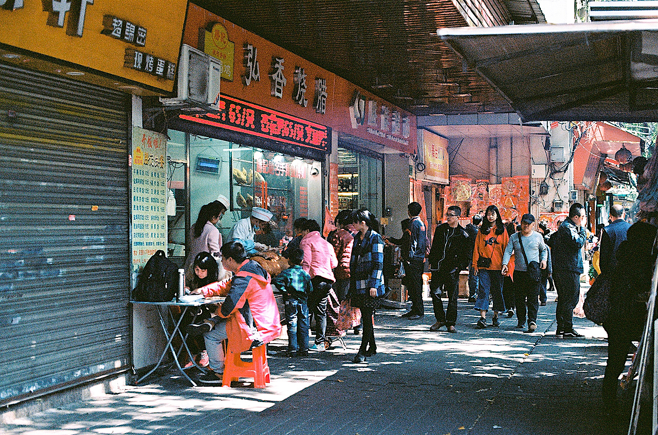 狗年旺旺，春节扫街日记（图ZMTA2Mjk5ODI0） - 人文/纪实摄影 - 站酷设计师D的意志原创素材 - 站酷ZCOOL