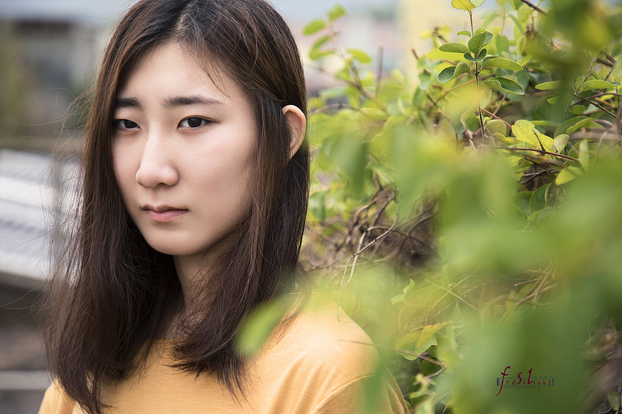 她（圖ZMTIwMDc5NjI0） - 人像攝影 - 站酷設(shè)計(jì)師f石頭原創(chuàng)素材 - 站酷ZCOOL