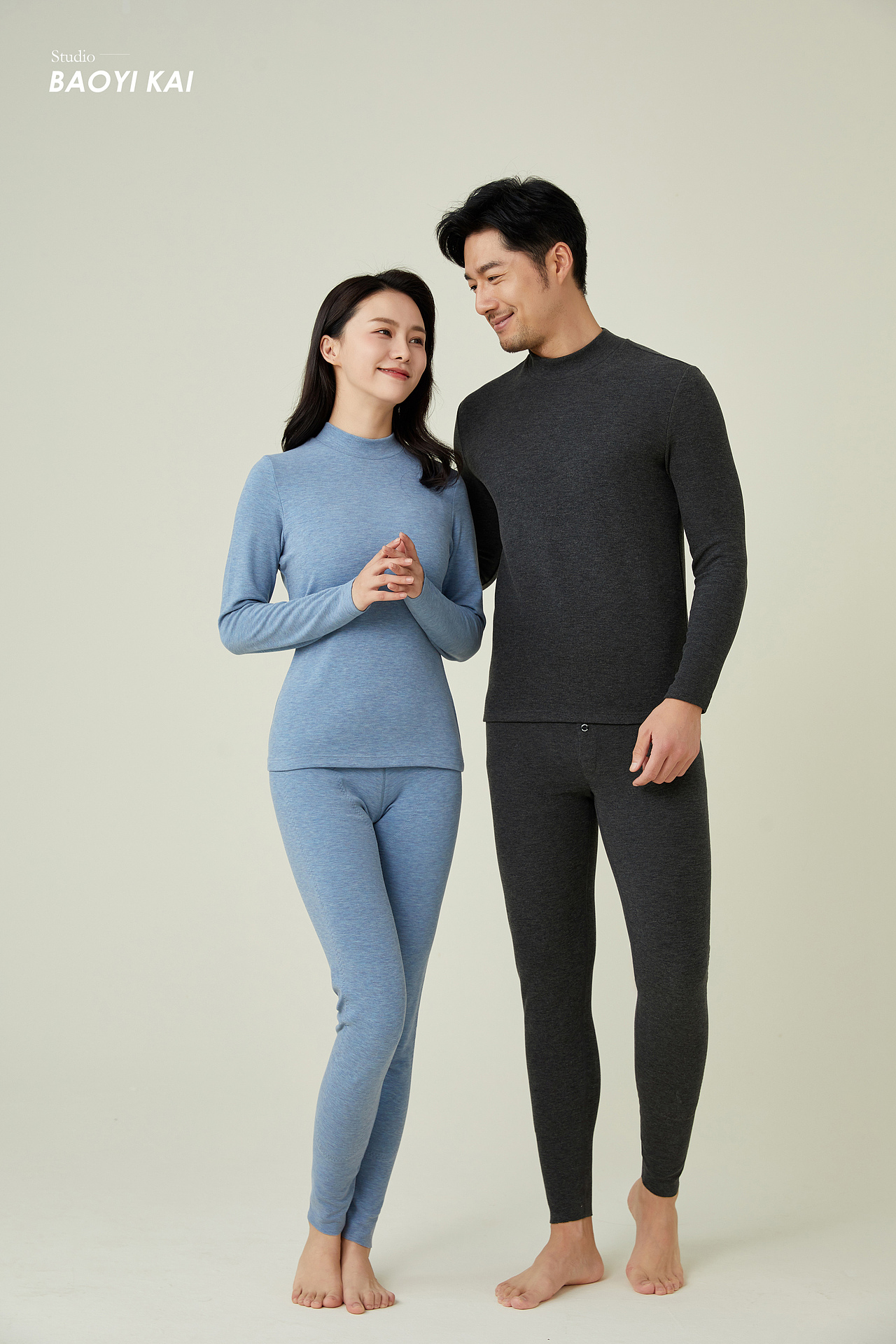 保暖内衣情侣套装摄影作品案例分享（图ZMzQyOTM2OTE2） - 人像摄影 - 站酷设计师摄影师包一凯原创素材 - 站酷ZCOOL