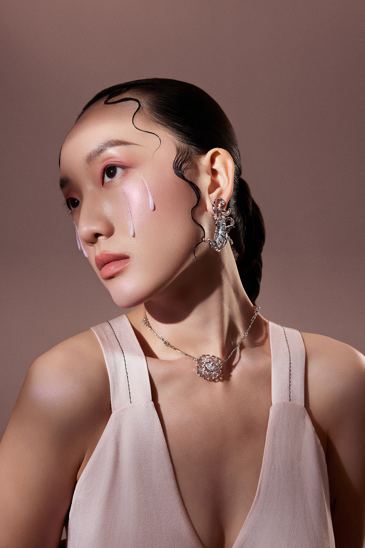 首饰配戴图拍摄（图ZMzc5MzQ4NzQ0） - 人像摄影 - 站酷设计师Zac_Studio原创素材 - 站酷ZCOOL