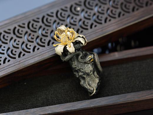 设计师作品|彼岸花蛇吊坠