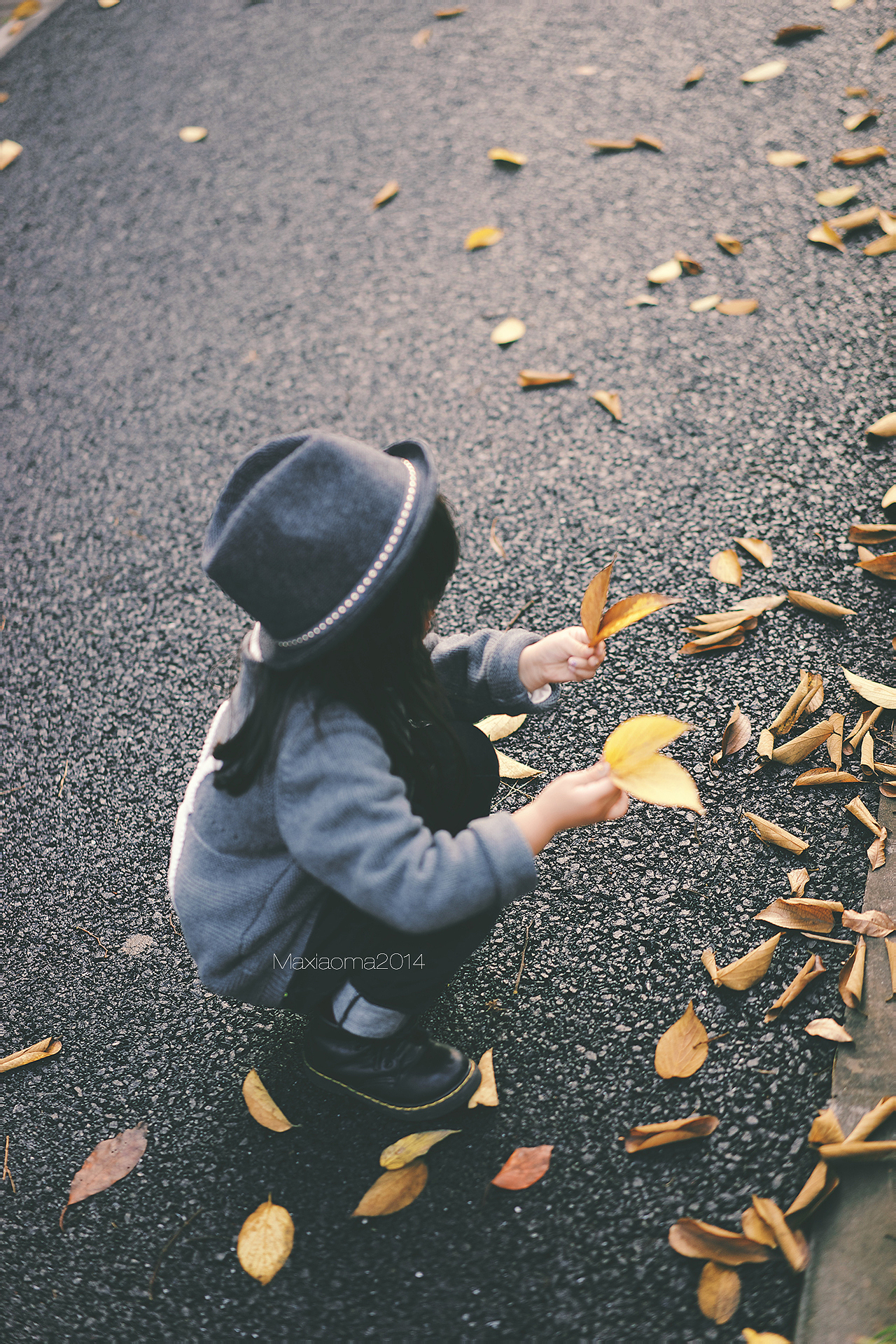 马小马（图ZMjE5OTM1MTI=） - 人像摄影 - 站酷设计师makb1978原创素材 - 站酷ZCOOL