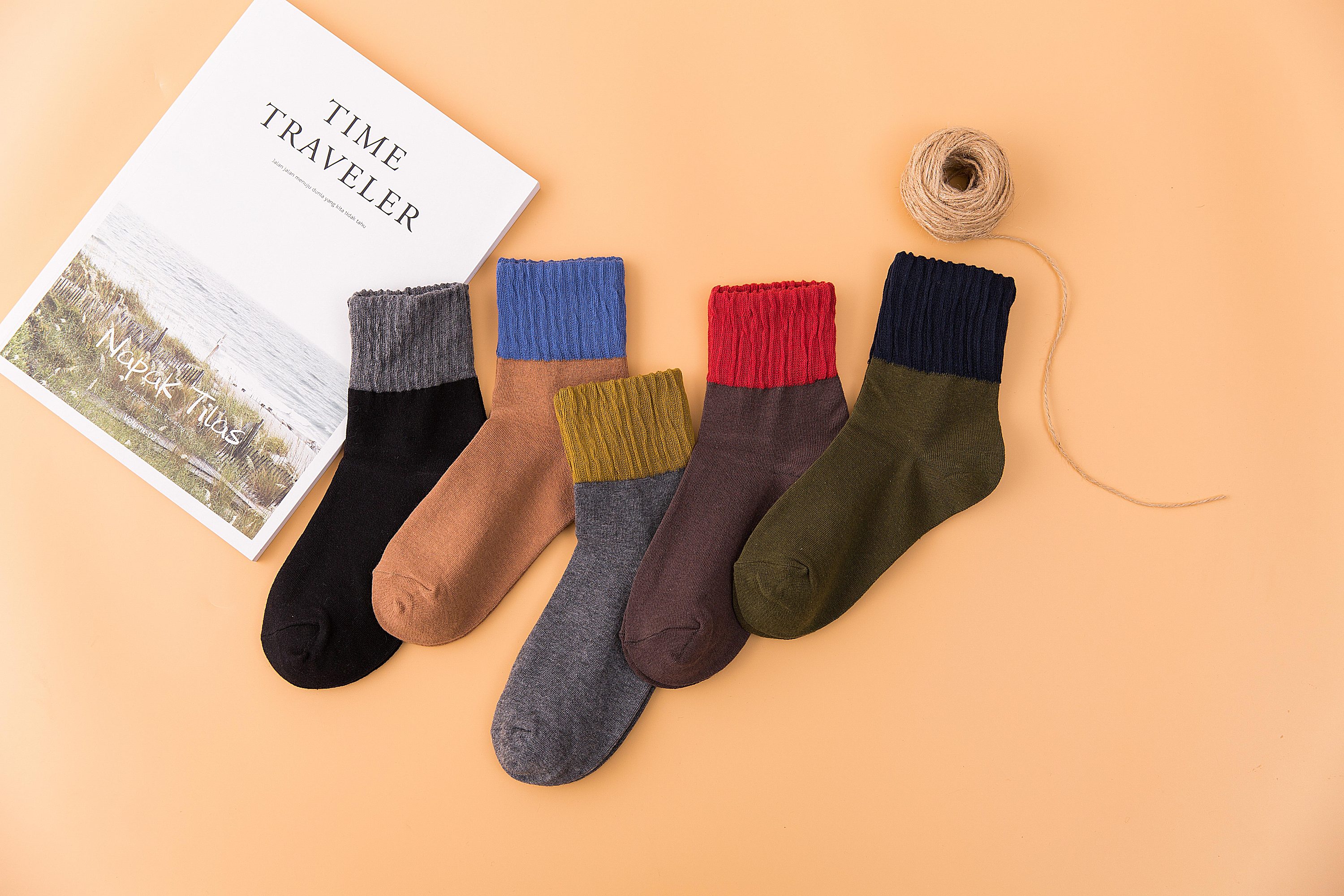 浅黄底袜子静物拍摄