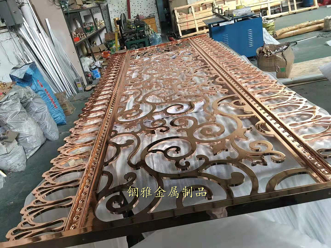 带您了解玫瑰金铝板雕花屏风铝艺镂空镀金花格（图ZMTg5MzIwNTE2） - 家装设计 - 站酷设计师锢雅18566019743原创素材 - 站酷ZCOOL