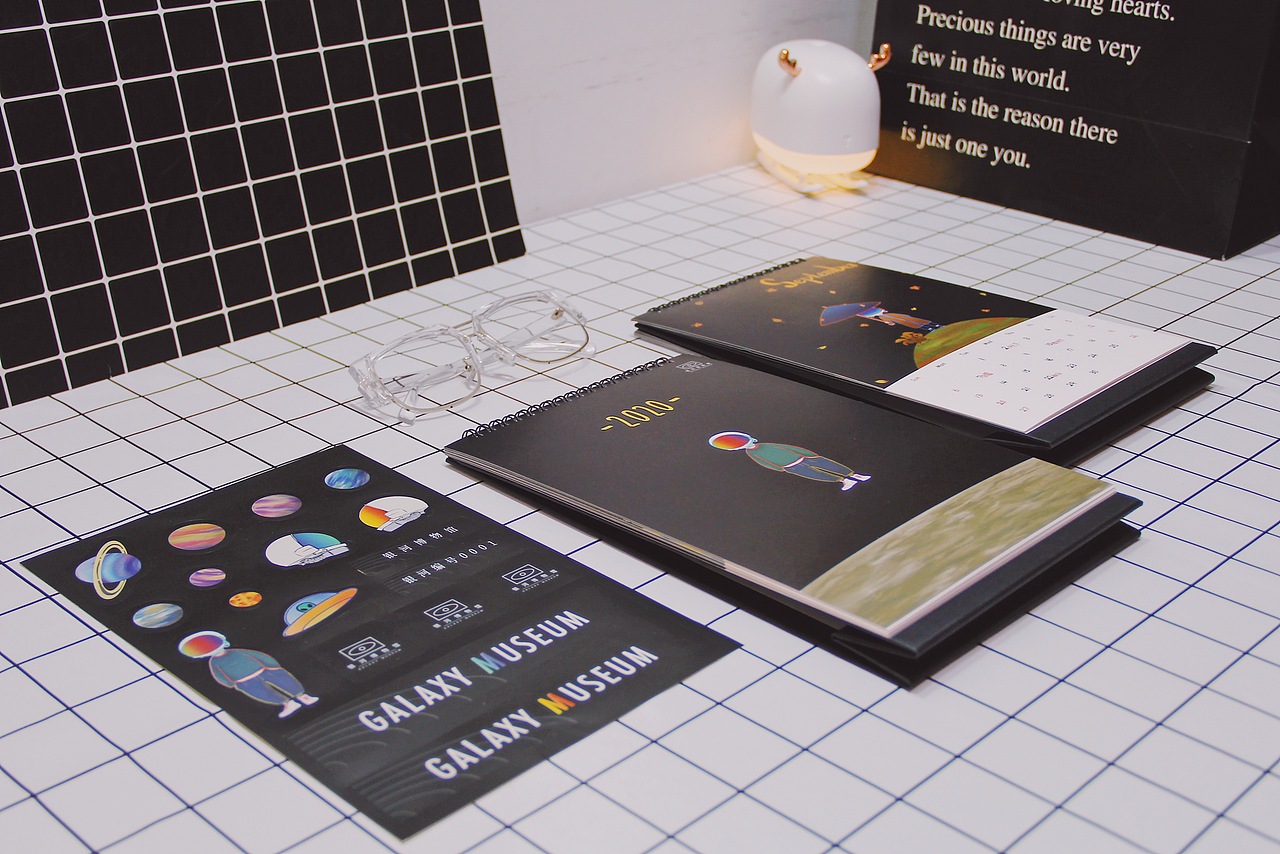 「銀河博物館」2020年宇航員系列臺歷插畫（圖ZMTkyNjI0MTU2） - 商業(yè)插畫 - 站酷設(shè)計師noriht海苔原創(chuàng)素材 - 站酷ZCOOL