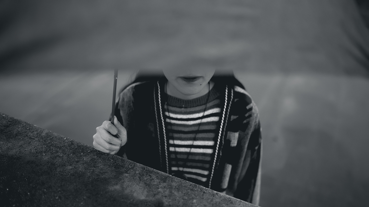 在夜色里下落不明