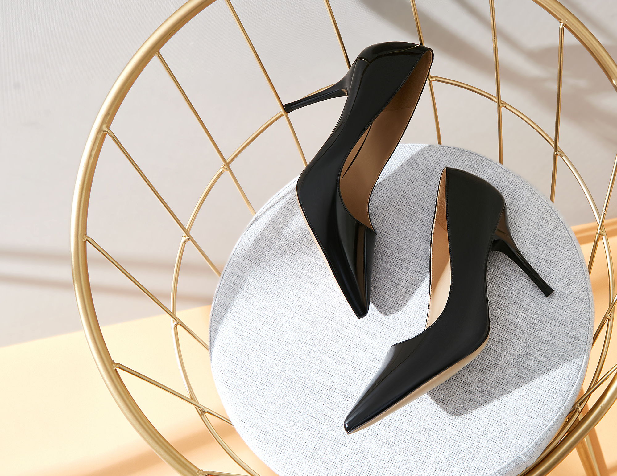 女鞋创意场景拍摄