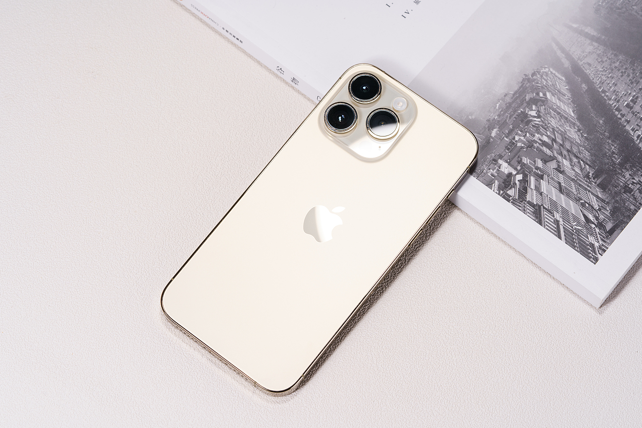 iPhone 14 Pro Max（图ZMzMxMDczNjQ4） - 产品摄影 - 站酷设计师LIUQI19原创素材 - 站酷ZCOOL