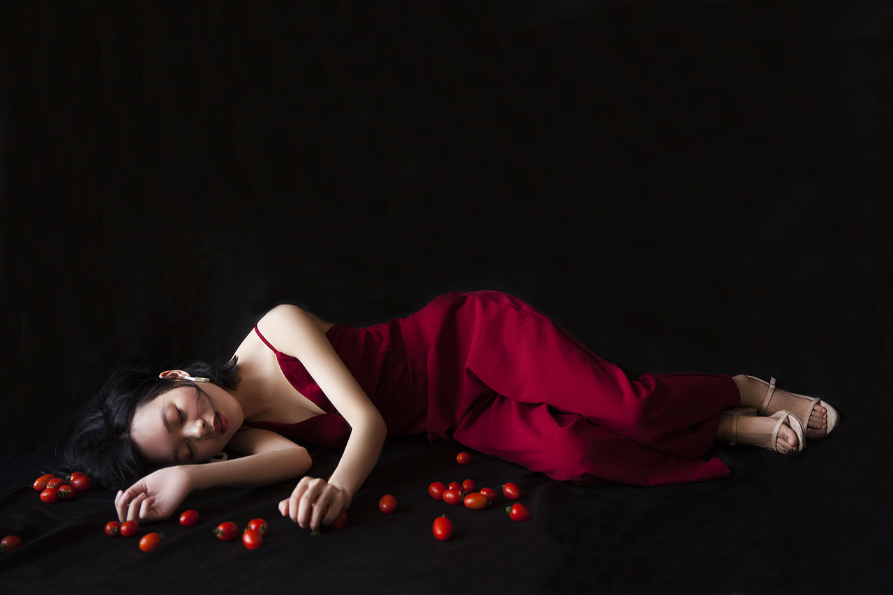 愿我們在紅色的塵埃相遇（圖ZMjcyNTEwODEy） - 人像攝影 - 站酷設計師不會拍照的鯉原創(chuàng)素材 - 站酷ZCOOL