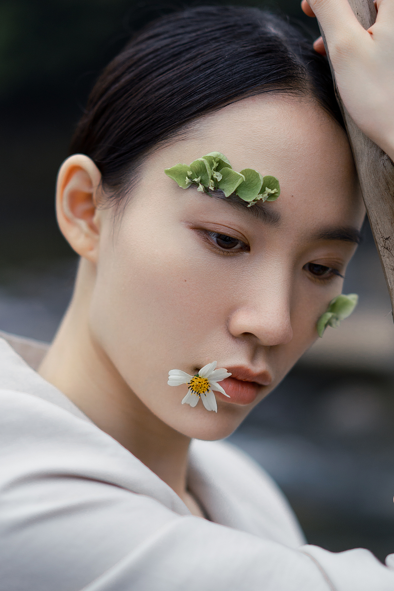 那日散于巖與溪之間的孤葵（圖ZMzA1ODg5NTcy） - 人像攝影 - 站酷設(shè)計師游別思原創(chuàng)素材 - 站酷ZCOOL