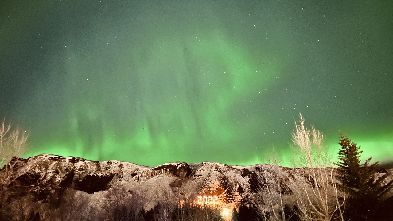 2022冰岛之夜：天空的璀璨舞者—极光（图ZMzUwNDc5OTQw） - 风光摄影 - 站酷设计师EdenZheng原创素材 - 站酷ZCOOL