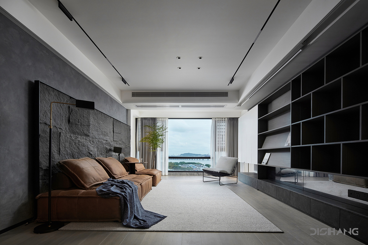 148㎡轻奢风,光影深浅下的生活感