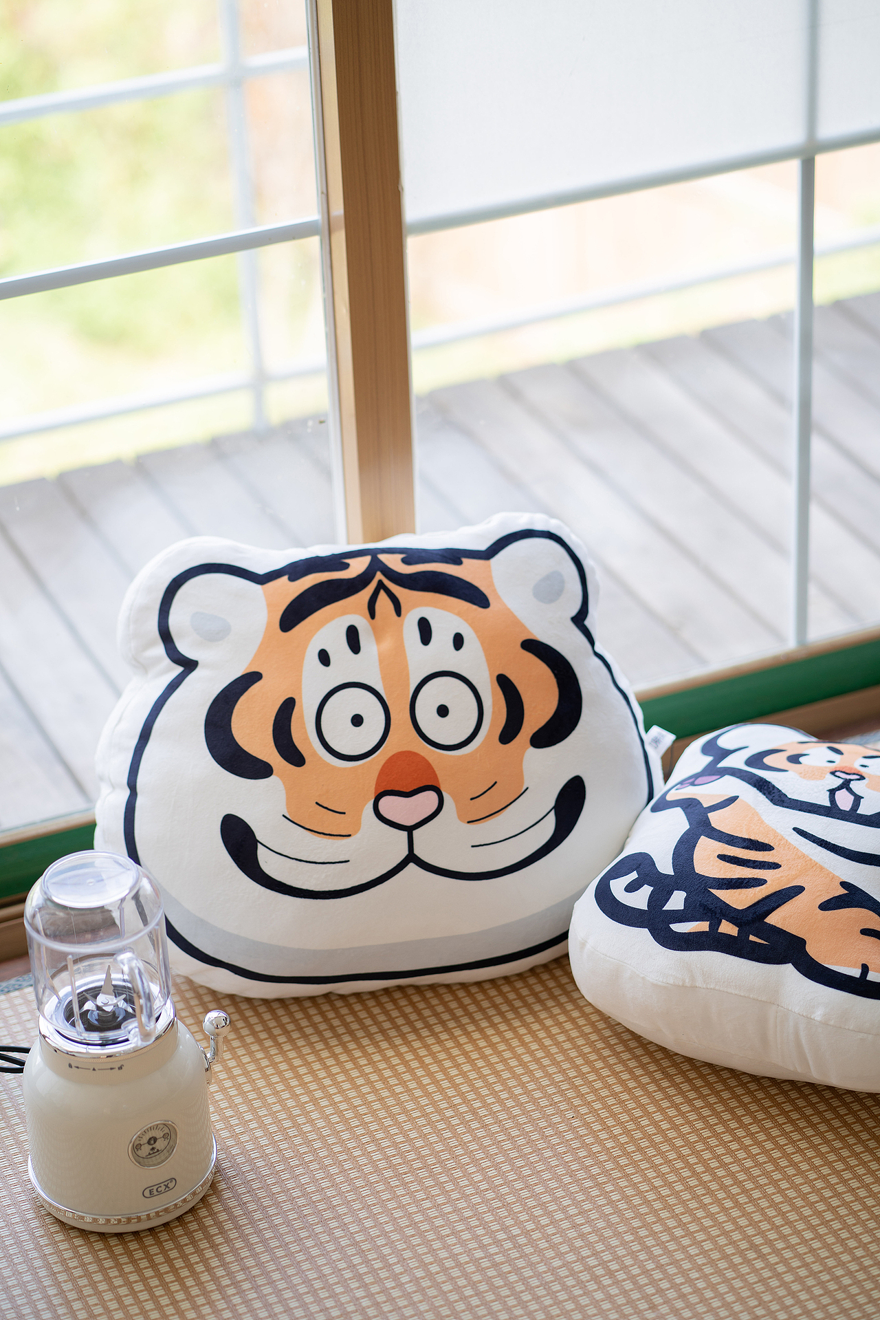 产品摄影-《我不是胖虎》周边抱枕（图ZMjc2MjY5ODQ4） - 产品摄影 - 站酷设计师哇工作室原创素材 - 站酷ZCOOL