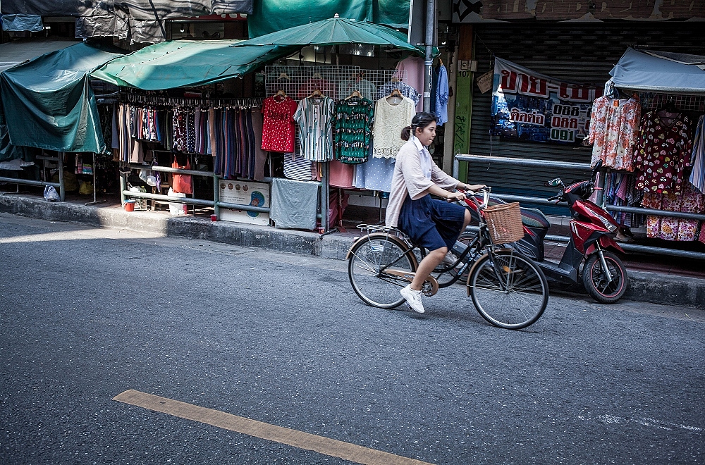 曼谷街头（图ZMTk5NzcxNDY0） - 人文/纪实摄影 - 站酷设计师达尔达尼洋原创素材 - 站酷ZCOOL