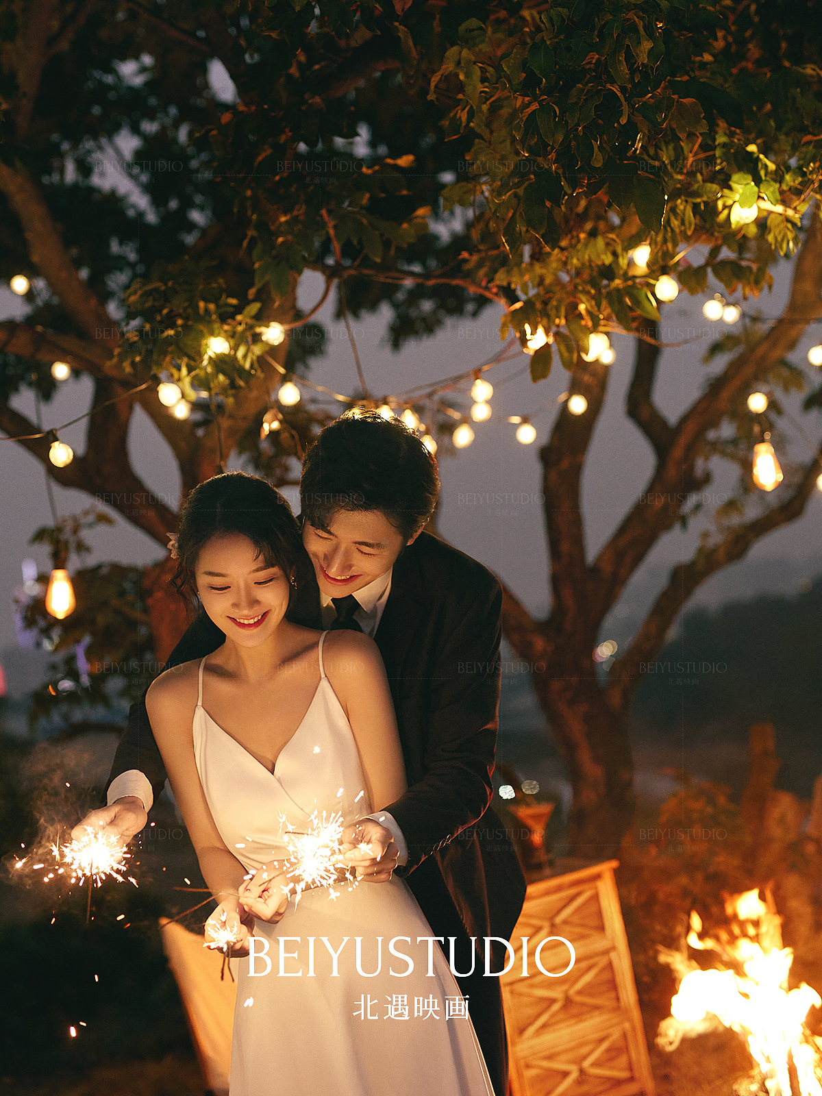 星火，浪漫在婚纱里为你点燃错落星河（图ZMjkxODE3ODU2） - 婚礼摄影 - 站酷设计师北遇映画原创素材 - 站酷ZCOOL