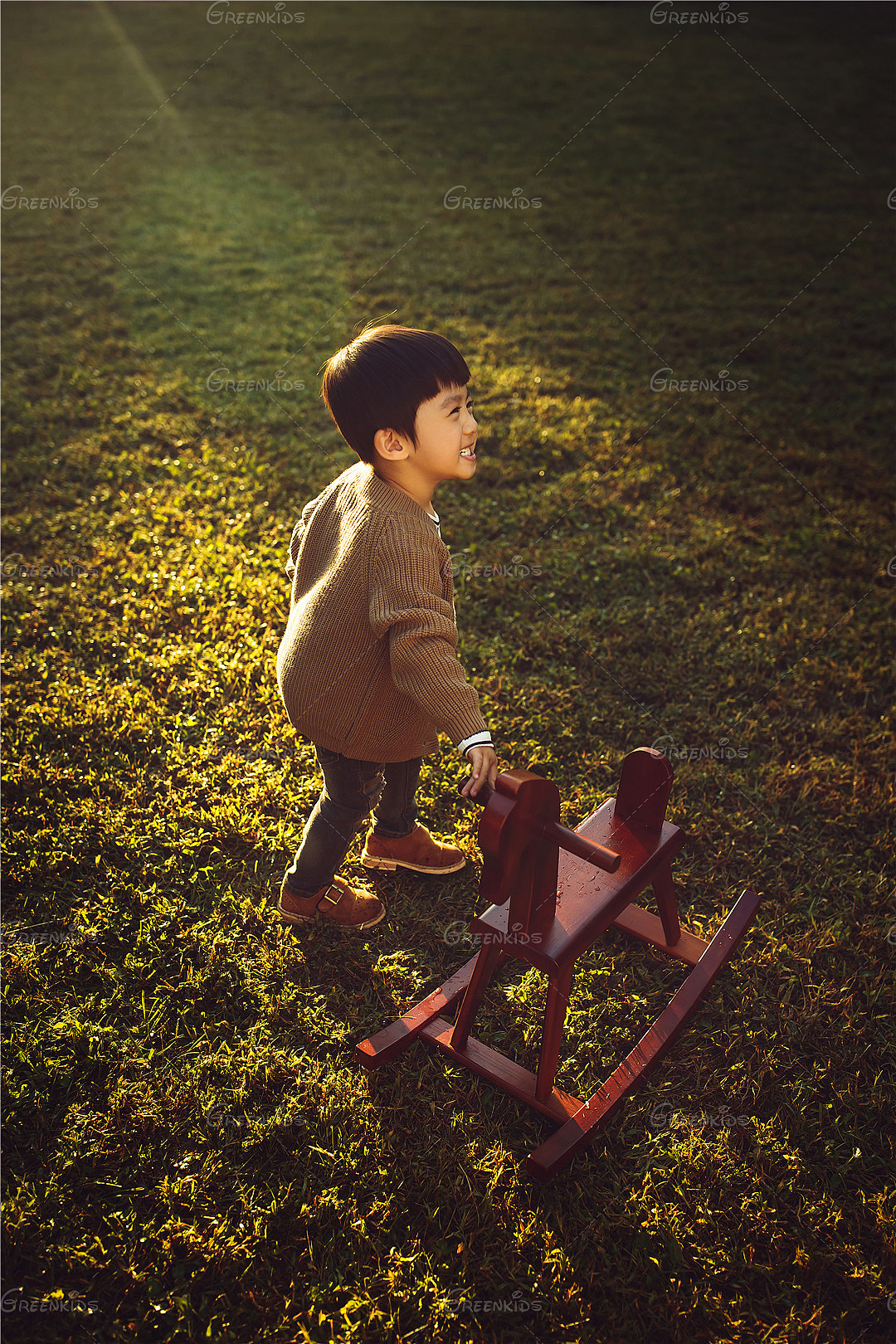 時(shí)光匆匆（圖ZMjcxODAyNDgw） - 人像攝影 - 站酷設(shè)計(jì)師格林童趣兒童攝影原創(chuàng)素材 - 站酷ZCOOL