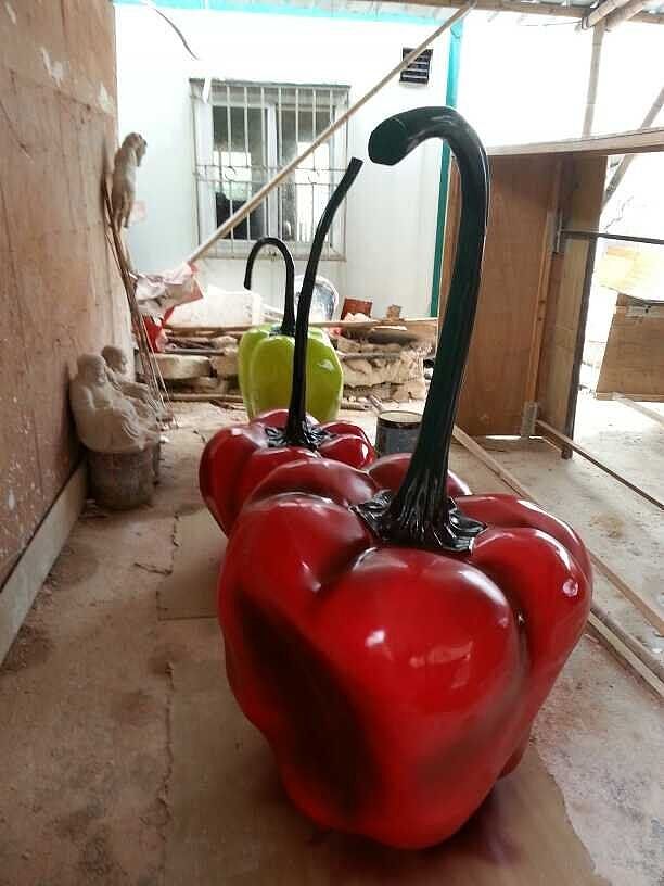 玻璃钢仿真蔬菜雕塑户外园林草坪景观摆件辣椒造型定制