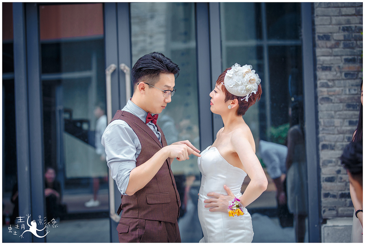 青蛙摄影婚礼拍摄-逗逼是你逗逼!