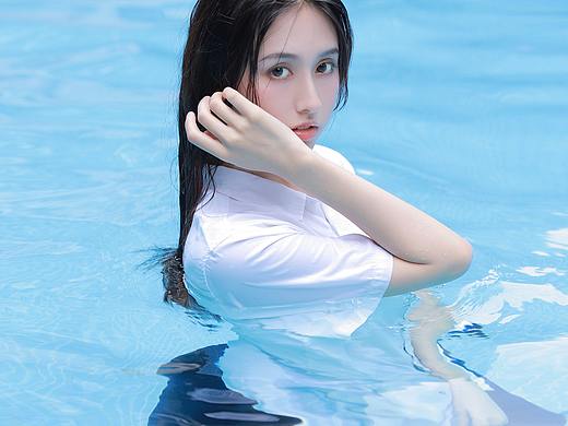 成都首家泳池少女写真｜泳池拍照姿势分享💎