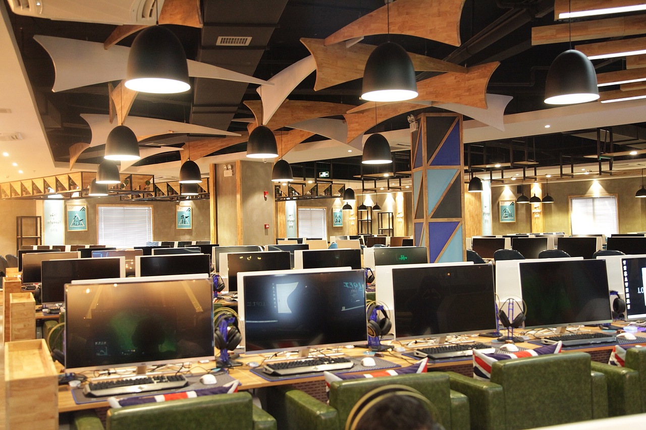 乐特网咖 Loft  Internet Café 全国跨界概念网咖连锁/ 品牌vis视觉设计