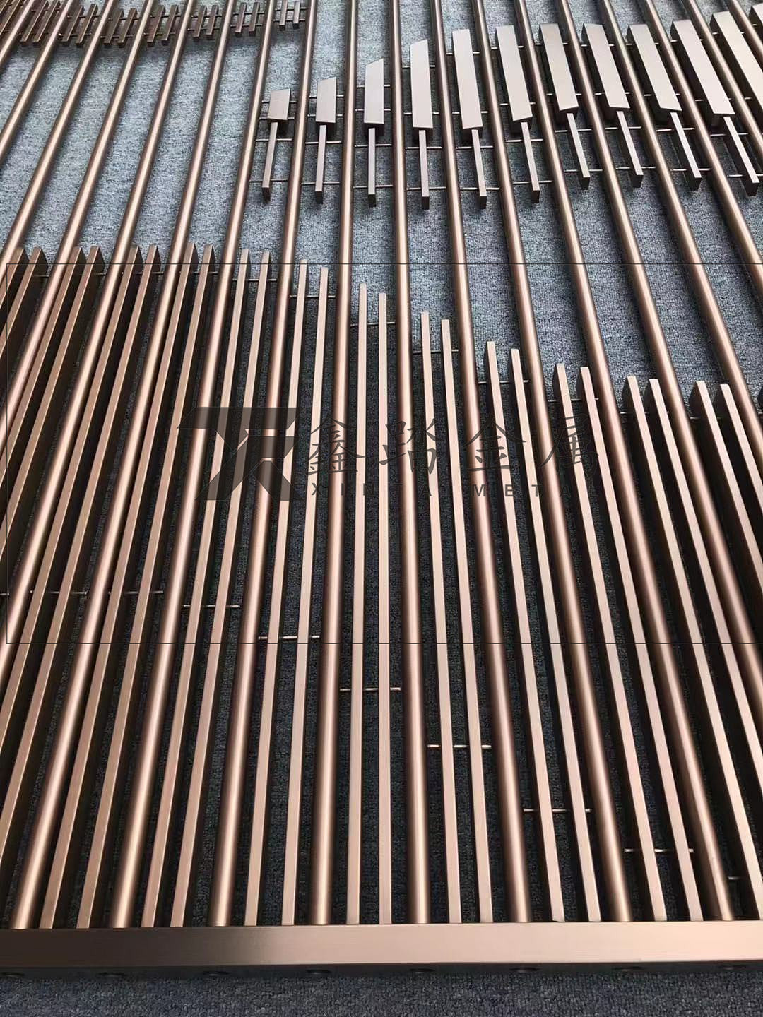 真空电镀拉丝古铜不锈钢山峦屏风酒店装饰格栅火爆来袭