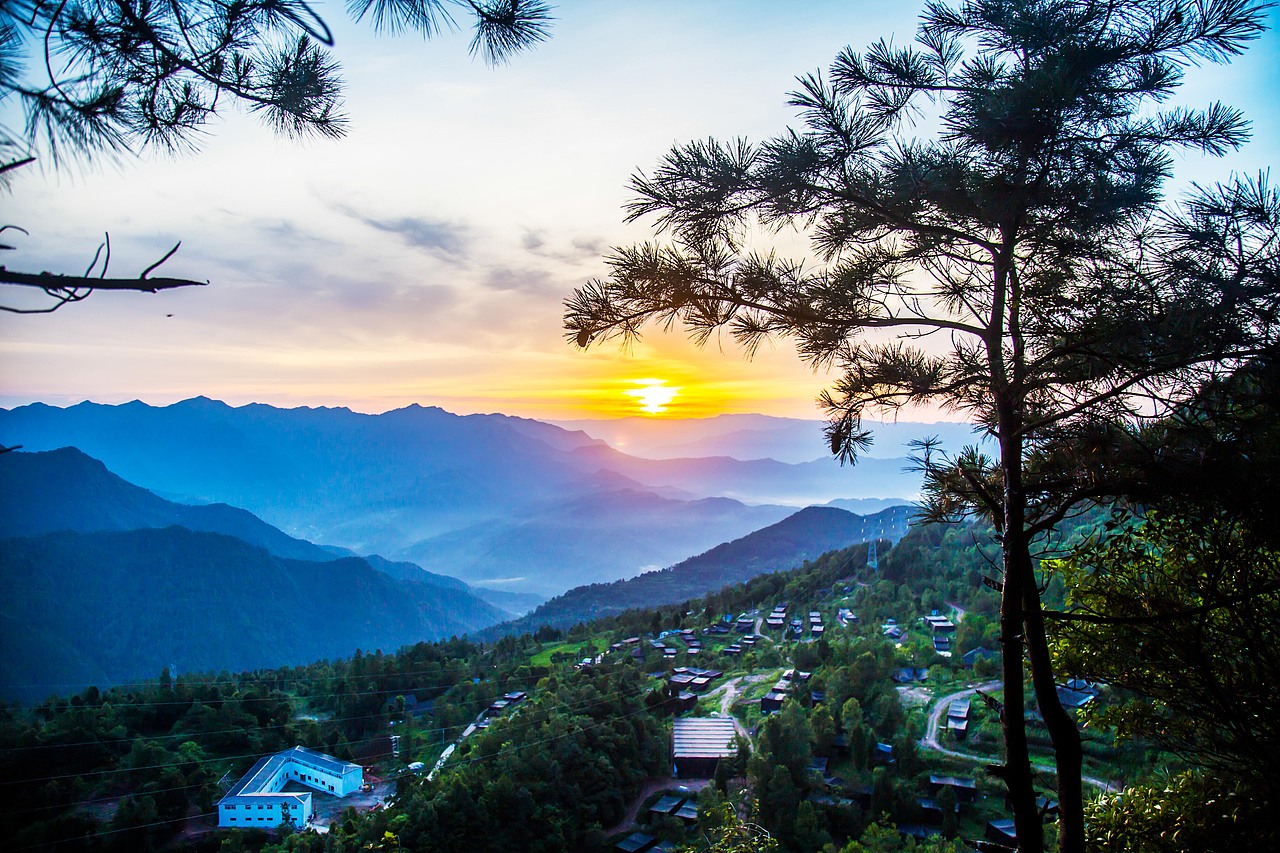 天生露 露生雾 美