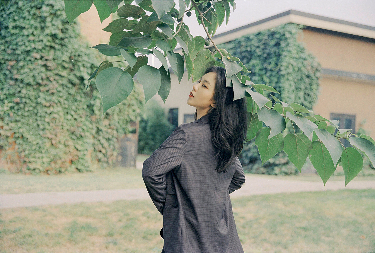 生活原本沉闷，跑起来就会有风🍃（图ZMjMxMDQ0MTgw） - 人像摄影 - 站酷设计师纪然Satan原创素材 - 站酷ZCOOL