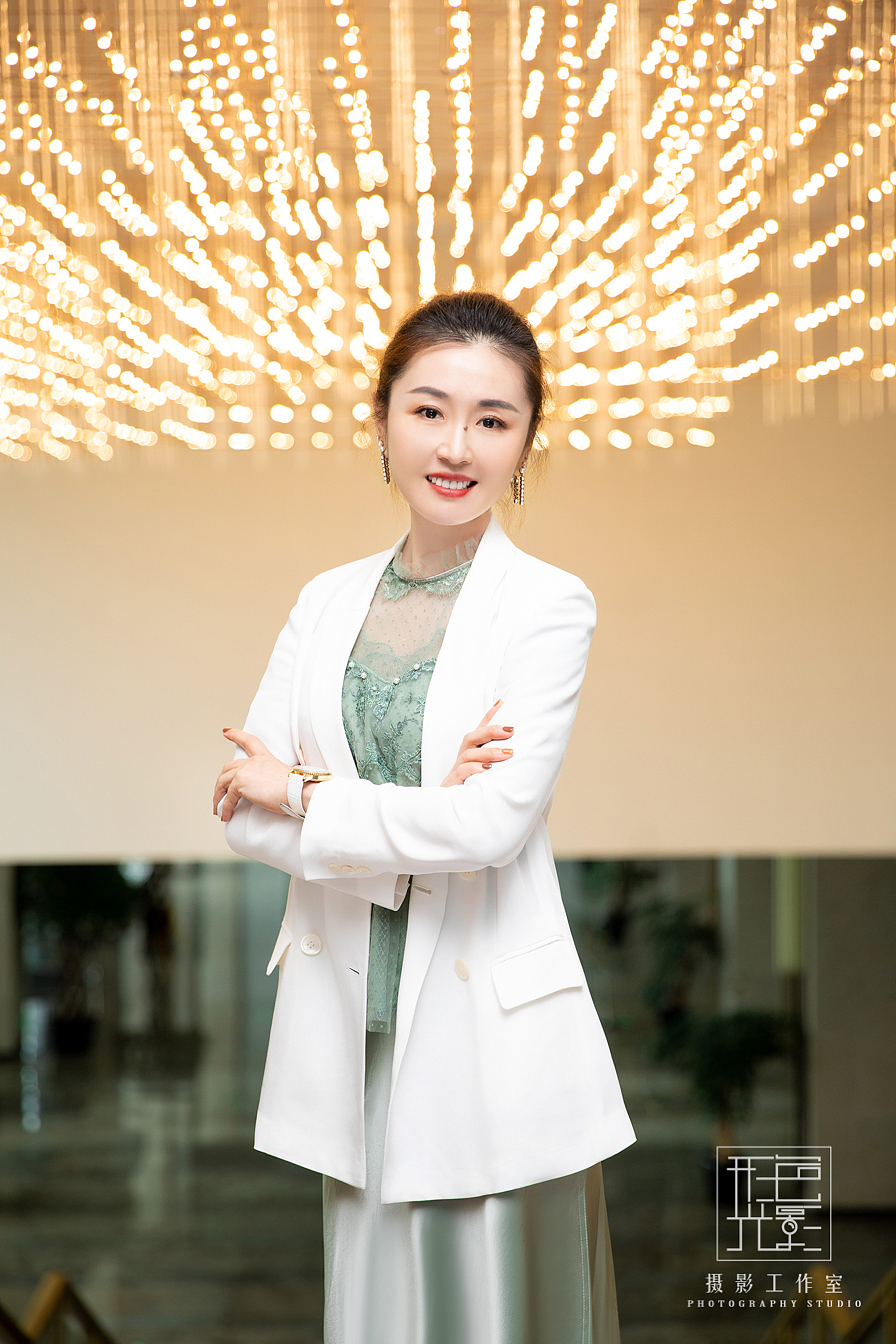 女性企业高管形象照