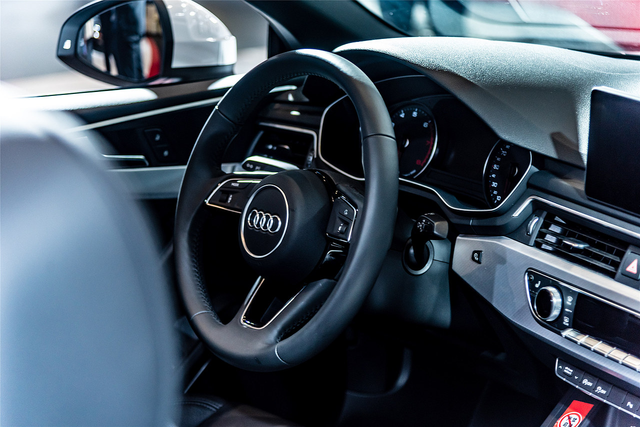 重庆车展（图ZMTM3NzQwNzcy） - 产品摄影 - 站酷设计师摄影师陈沫原创素材 - 站酷ZCOOL