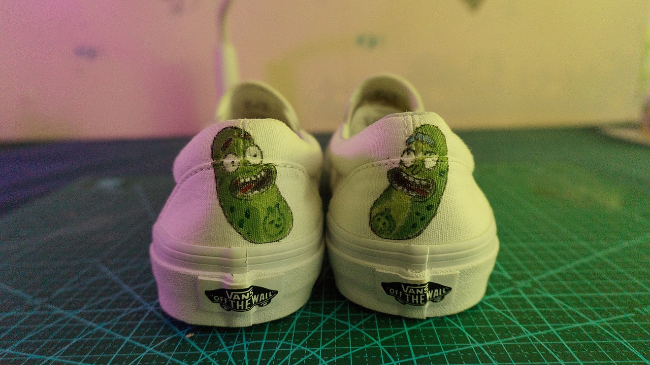 【瑞克和莫蒂Vans一脚蹬的鞋绘定制】