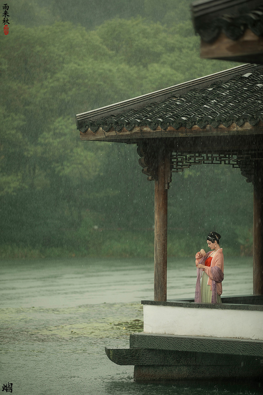 雨来秋（图ZMjMxNDQ5NjAw） - 人像摄影 - 站酷设计师摄影师蝈蝈小姐原创素材 - 站酷ZCOOL