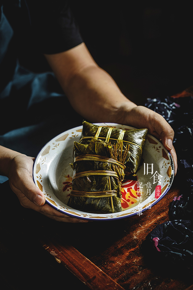 贵州灰粽（图ZMjEzNDk4MTA0） - 产品摄影 - 站酷设计师旧食原创素材 - 站酷ZCOOL