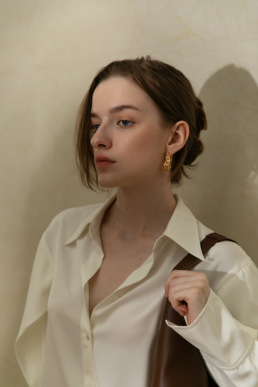 如果眼神要有情绪,那一定是Lisa