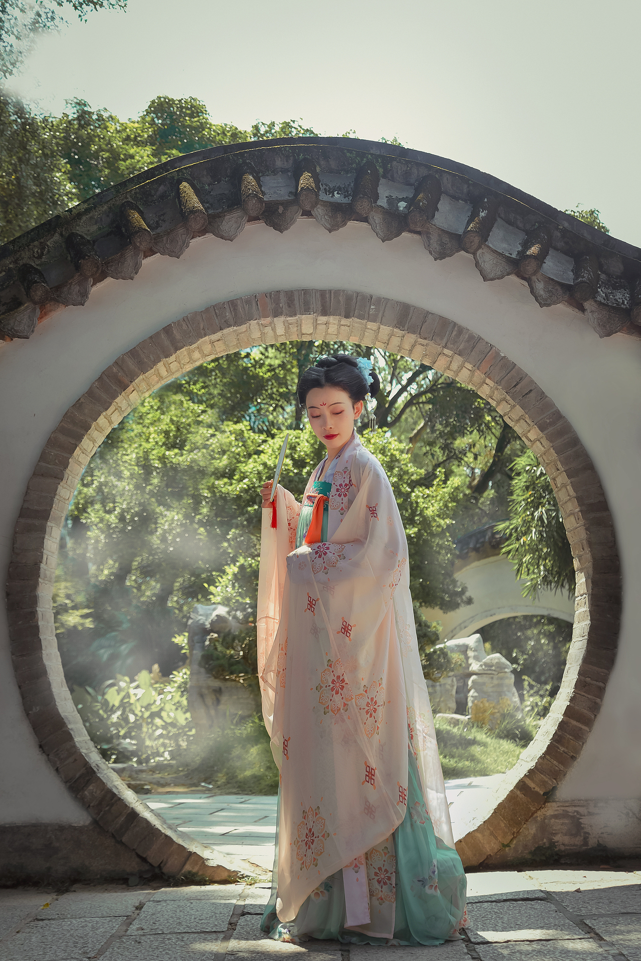 汉服写真——霜降（图ZOTUxMTE3MDg=） - 人像摄影 - 站酷设计师阿柿原创素材 - 站酷ZCOOL