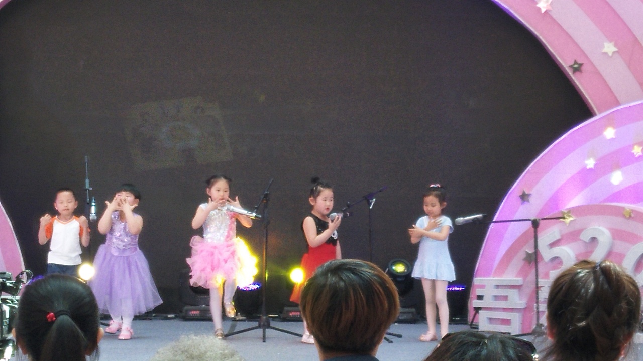 五月蓝天_唱响吾悦A（图ZMTEzNzU4MTk2） - 人文/纪实摄影 - 站酷设计师蓝天艺术学校原创素材 - 站酷ZCOOL