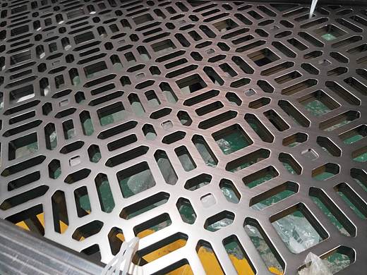 工装铝艺雕花屏风 数控雕刻工艺可图片定制