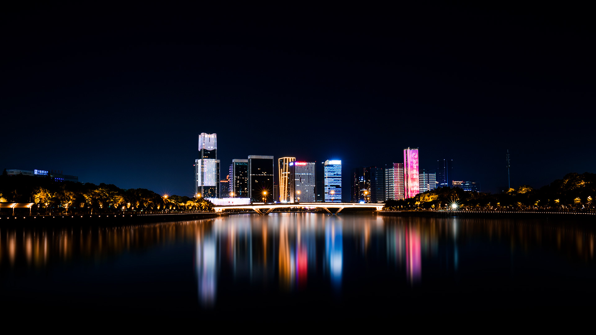 小阿風(fēng)的個(gè)人主頁(yè)（背景預(yù)覽） - 主頁(yè)背景設(shè)置 - 站酷設(shè)計(jì)師小阿風(fēng)原創(chuàng)素材 - 站酷ZCOOL