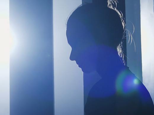 卡姿兰黑天鹅粉底液花絮视频