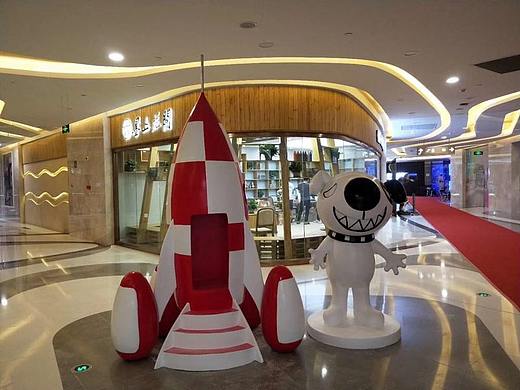 超有创意又逼真2米高玻璃钢航天火箭造型雕塑科技摆件