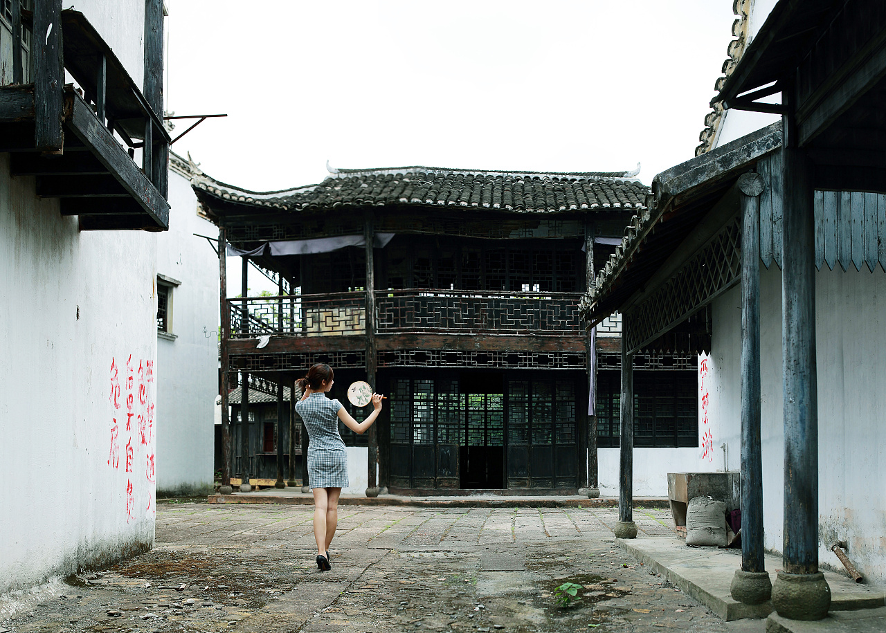 废墟的小镇|摄影|人像摄影|上海老夫子 - 原创作品 - 站酷 (zcool)