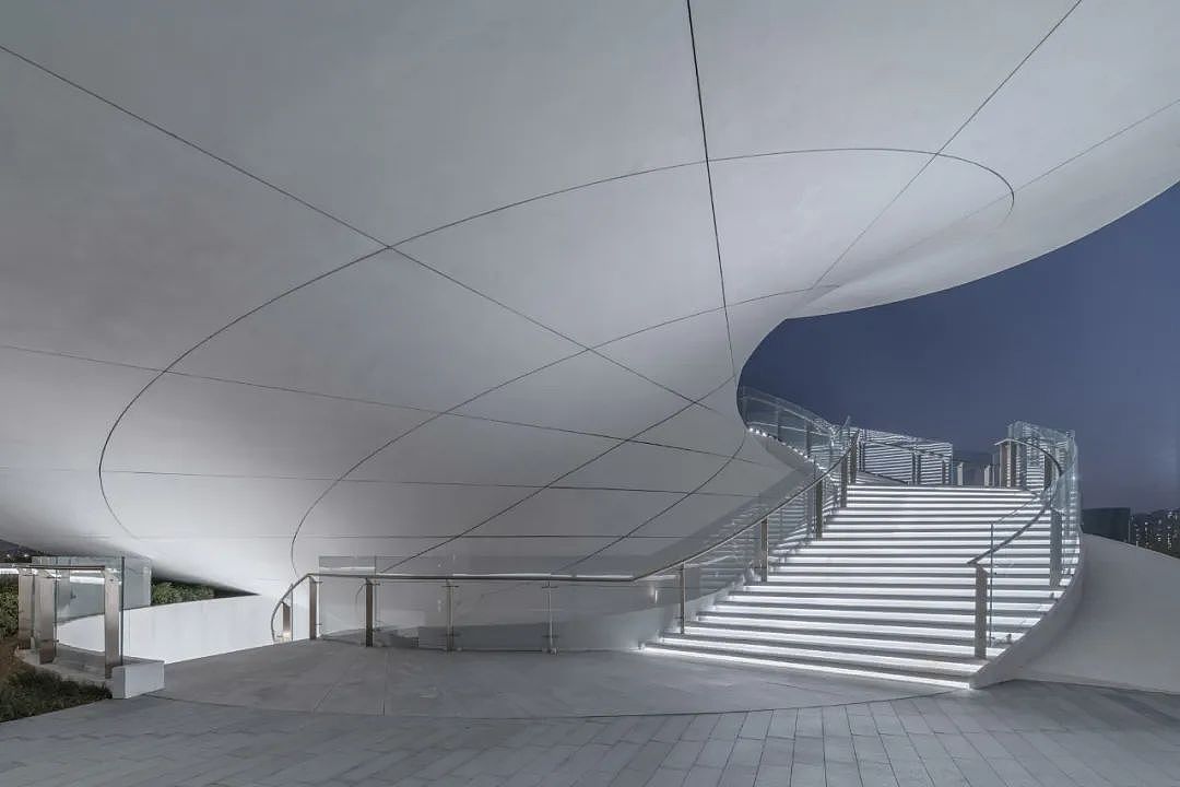 世纪水岸鸟屿浮云