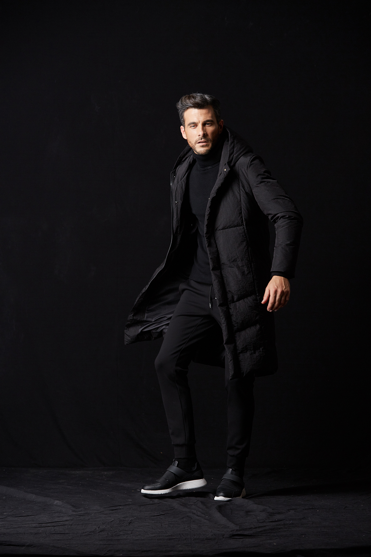 MEN'S COAT（图ZNjEwMTQ2MjA=） - 人像摄影 - 站酷设计师像尚摄影阿天原创素材 - 站酷ZCOOL